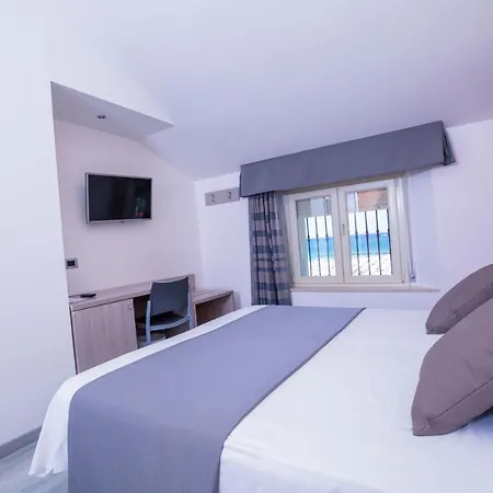 Hotel Gabbiano Rímini