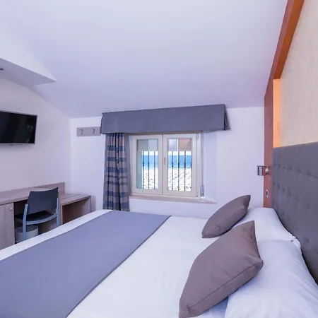 Gabbiano 3* ريميني