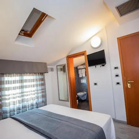 ガッビアーノ ホテル 3*