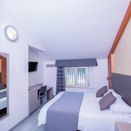 Gabbiano Hotell 3*