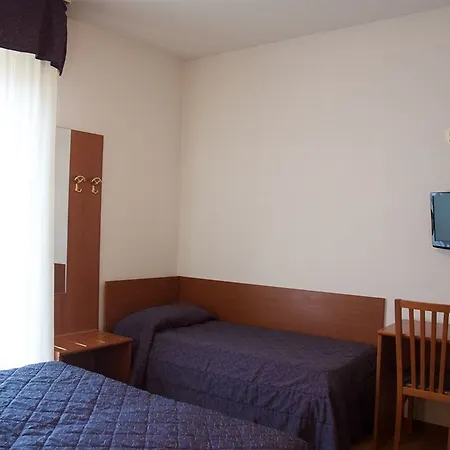 ガッビアーノ 3*